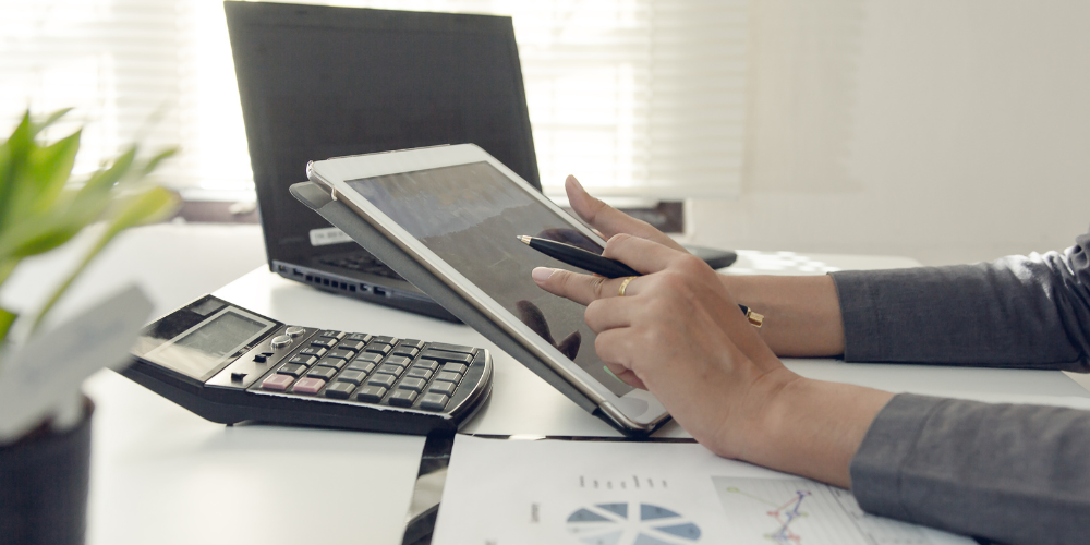 10 Simple Steps to Keep Your Financial Plan on Track Year After Year