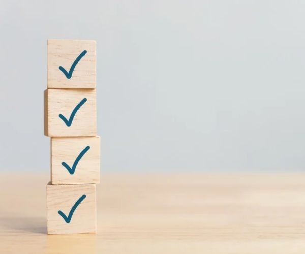 Year-End Financial Checklist: What to Do Before the Holidays