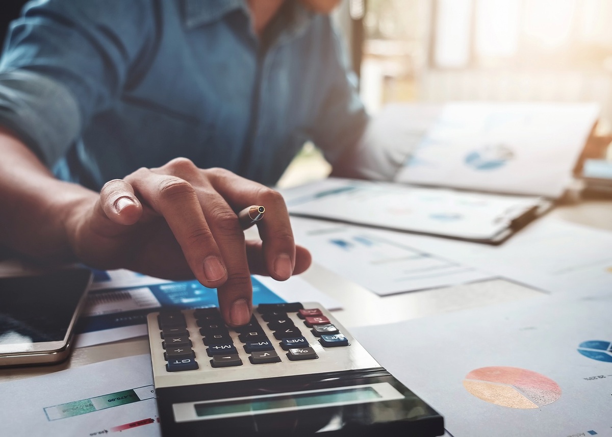 6 Ways to Stay Financially Fit in 2022