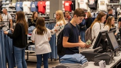 Teaching Teens and Young Adults Financial Literacy Through Real-Life Decision Making