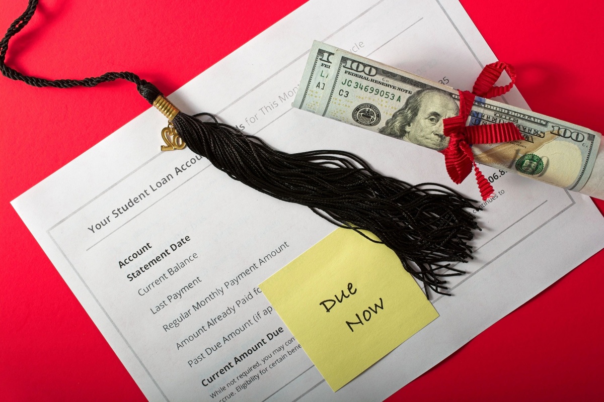 Should You Refinance Private Student Loans? Pros and Cons