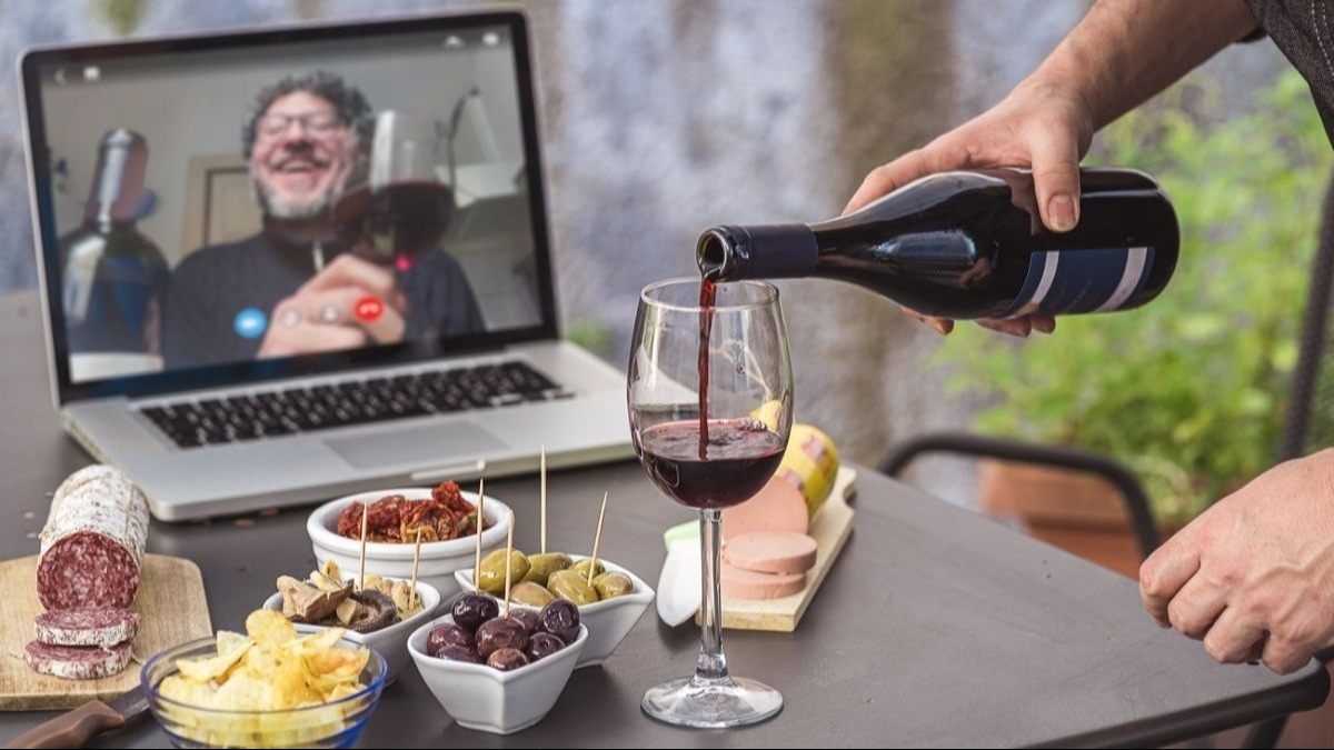 10 Ideas for a Virtual Holiday Party