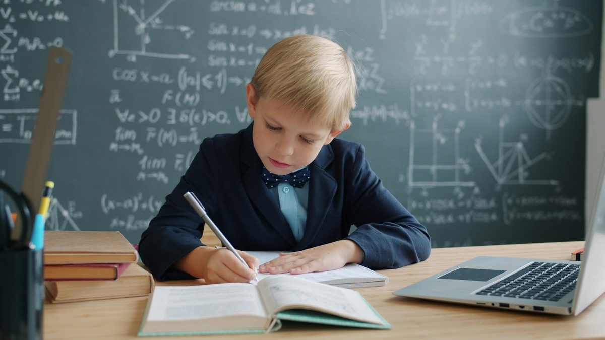 FAFSA and College Planning: Timing, 529 Plans, and Financial Aid Steps for Families