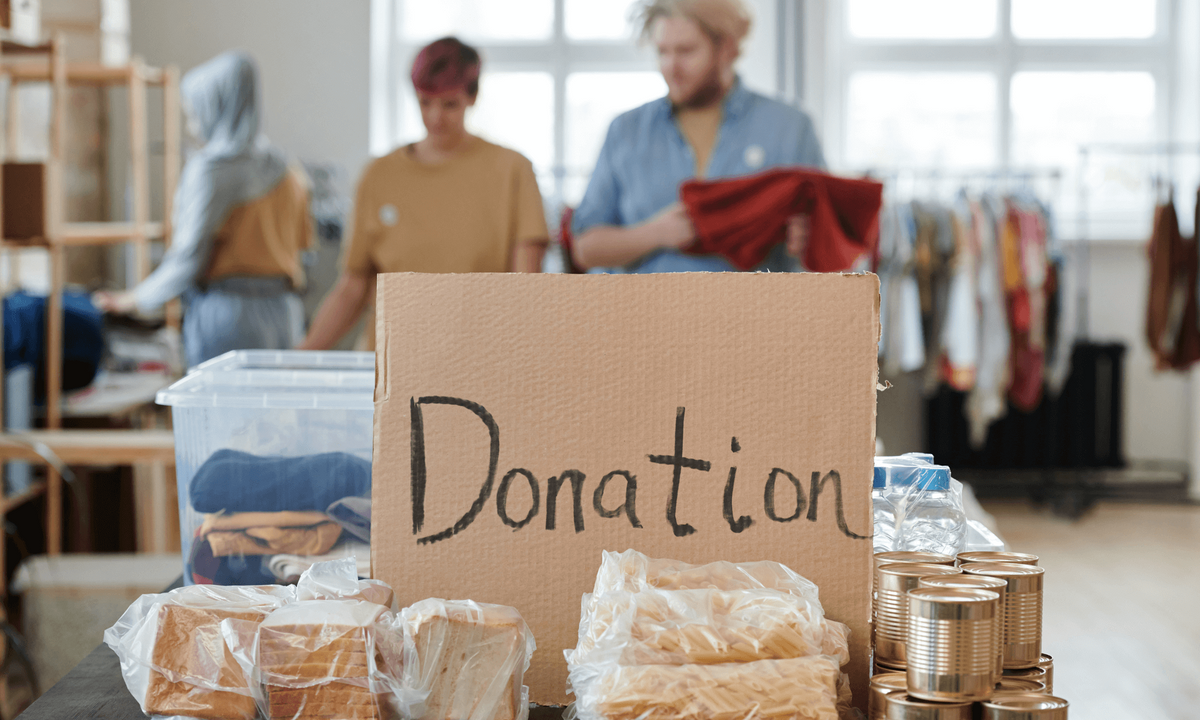 A Season of Giving: 5 Different Ways To Give During the Holidays