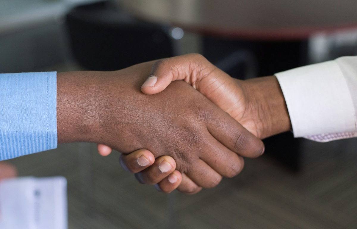 Do I Need a Financial Advisor? 5 Signs It Might Be Time