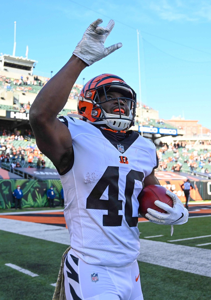 Former Bengals safety Brandon Wilson helps ex-athletes find financial freedom