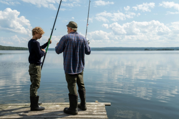 3 Reasons You Should Give Experiences Over Cash Gifts to Your Family