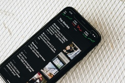 When Headlines Move Markets