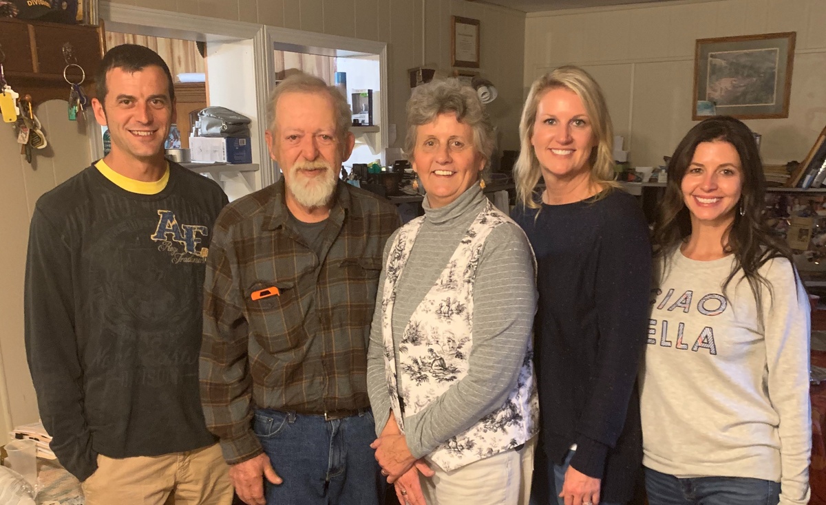 How to Host a Financial Family Meeting: A Step-by-Step Guide for Retirement-Aged Parents and Their A