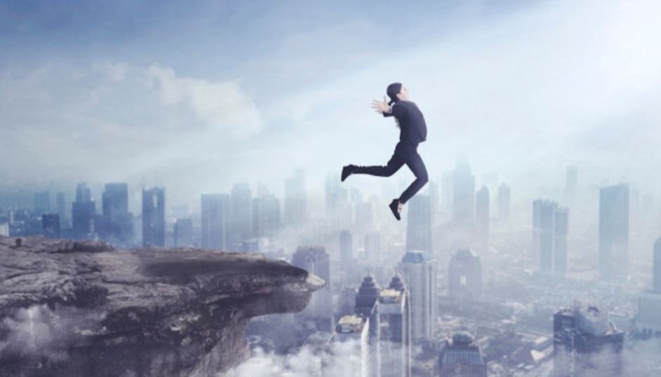 Financial Cliff Diving: How Seasoned Advisors Know When to Jump