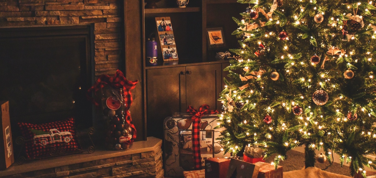 7 Christmas Tree Safety Tips
