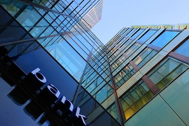 Unusual Yield Patterns in CDs and US Agencies