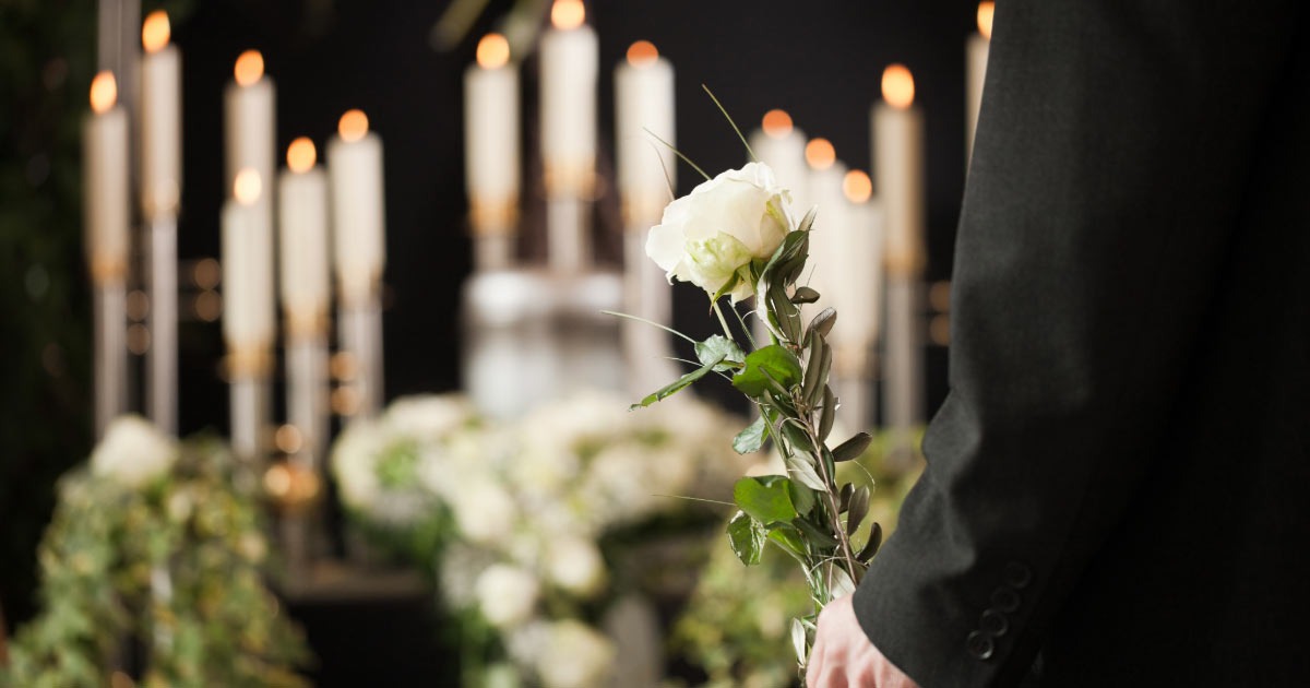 Life insurance scam candles lit at funeral