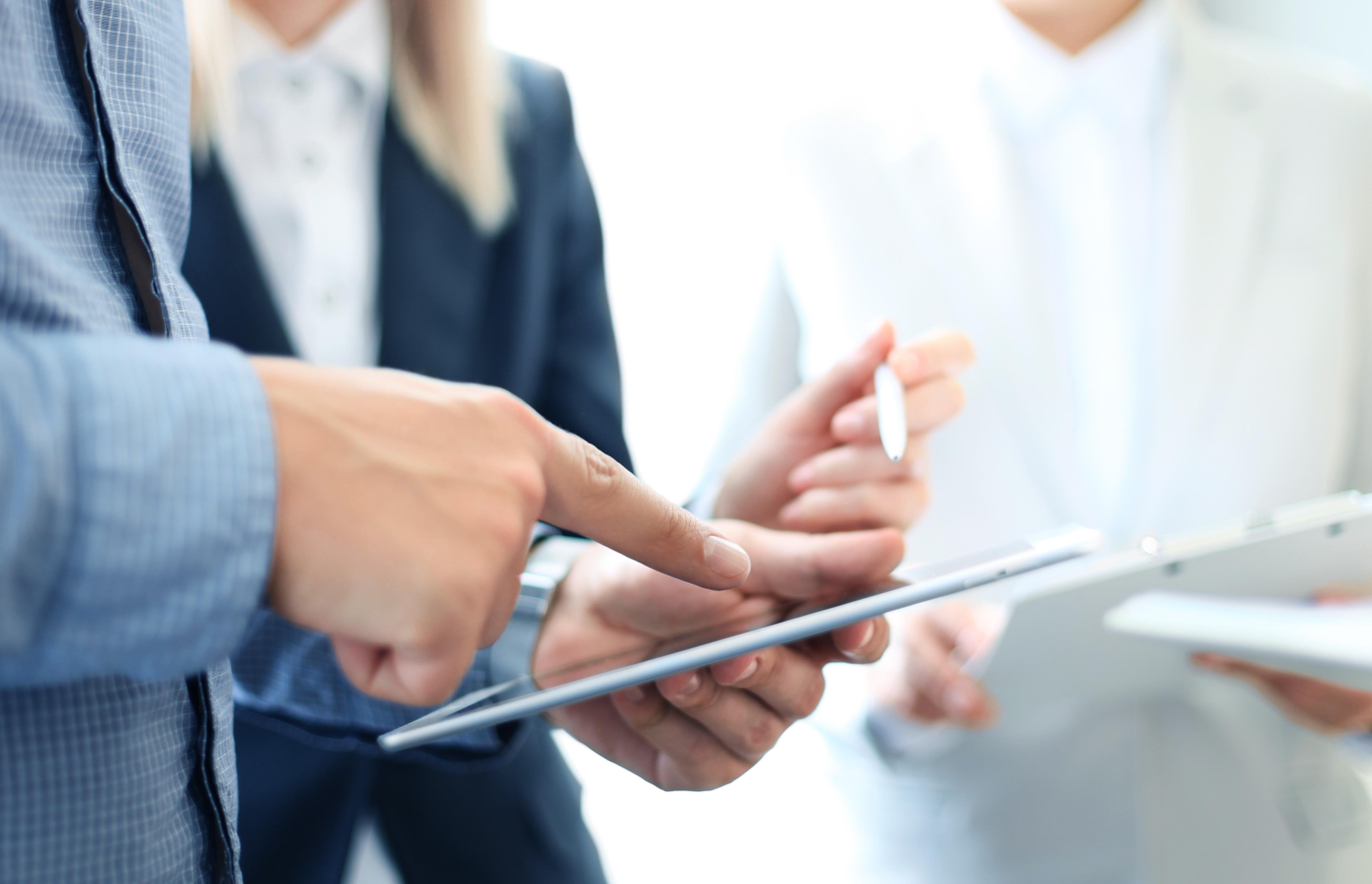 Reviewing items on a tablet