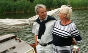 couple-on-boat-smiling