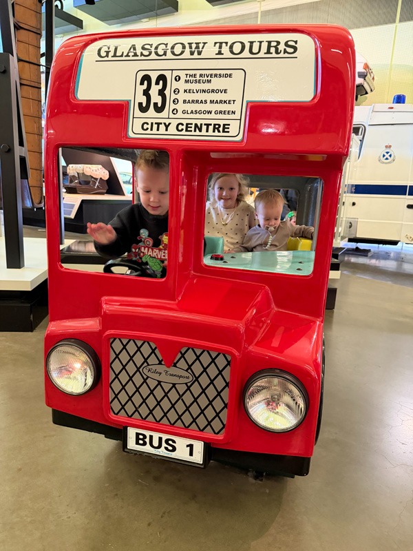 de8580ec-fe2e-49b7-a083-226e373d44e6