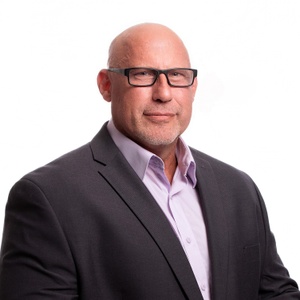 Kevin J Arndt