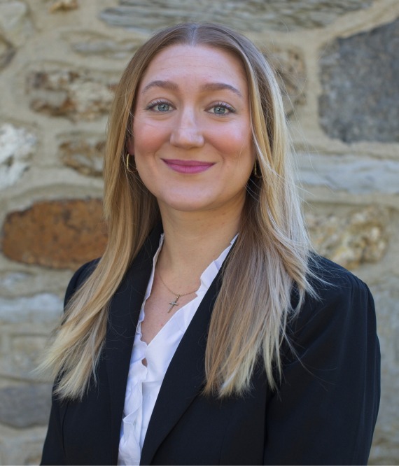 Skylar Hoffmaster Headshot