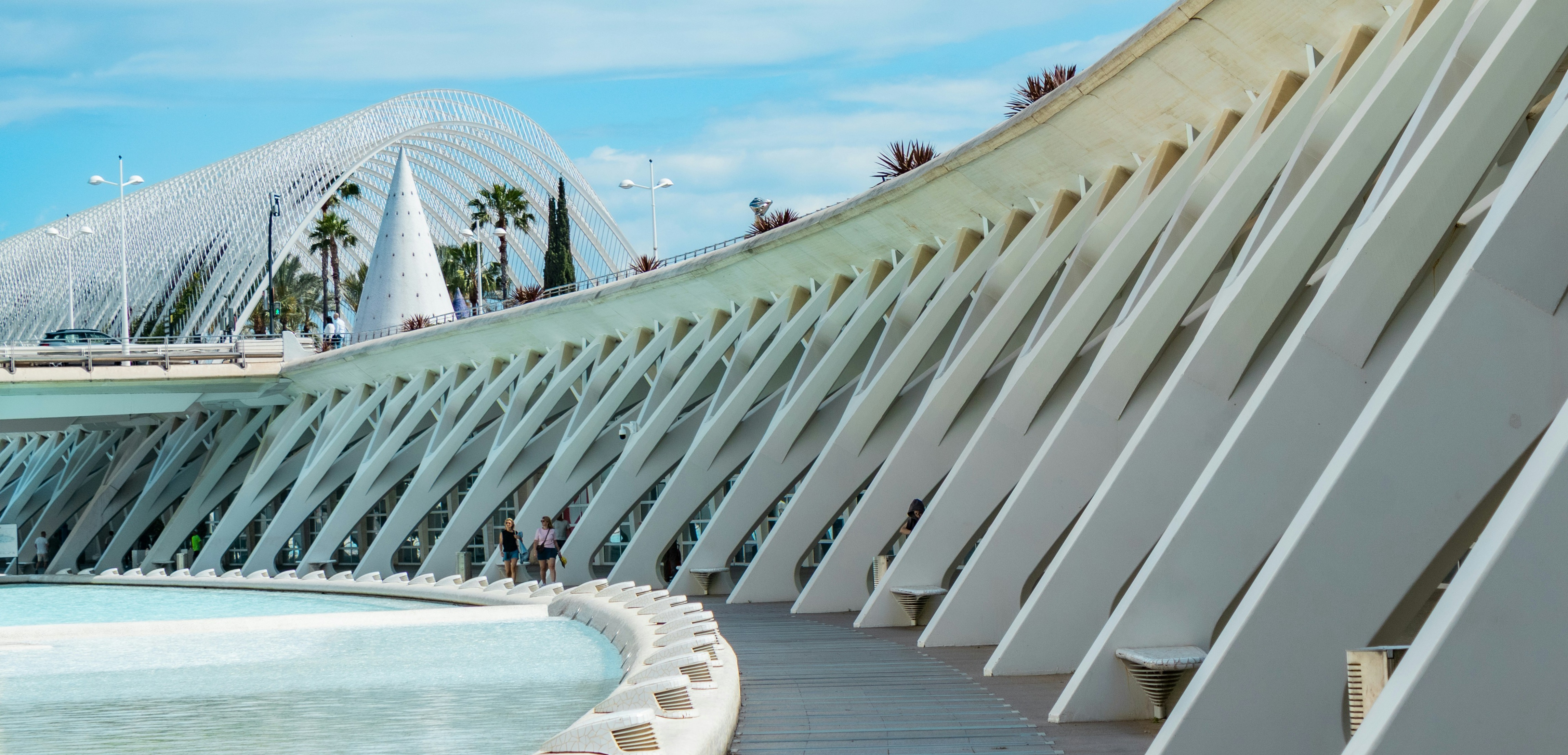 Most financial decisions are made in isolation <br/><sup>They are better made in context</sup><br/>