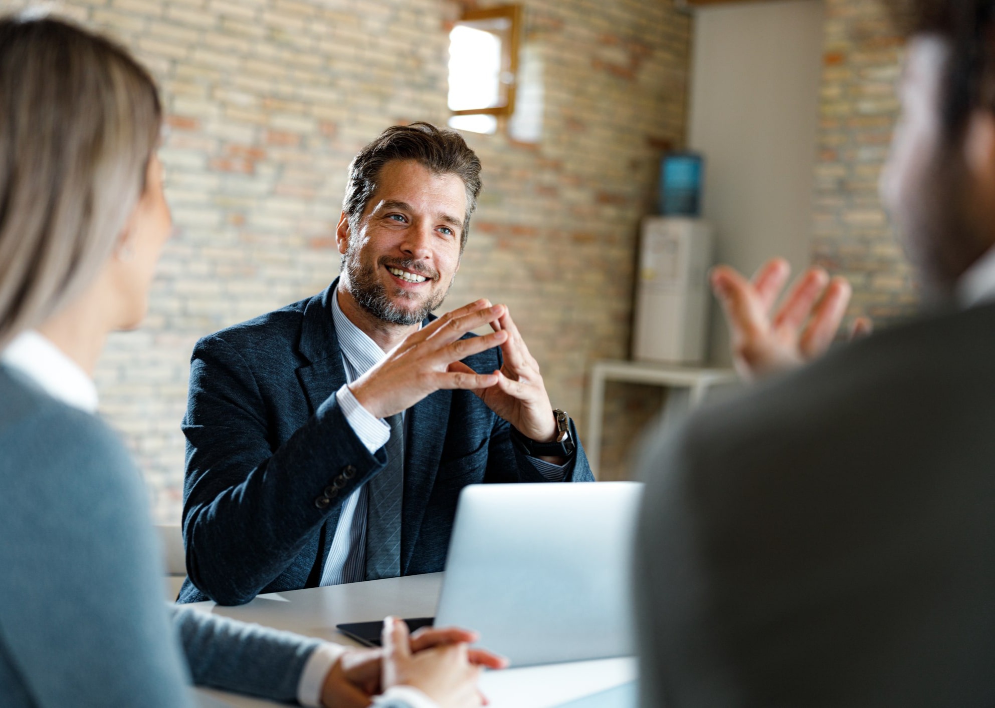 Speak with a neighborhood advisor to learn how<strong> we help you reach your goals.</strong>