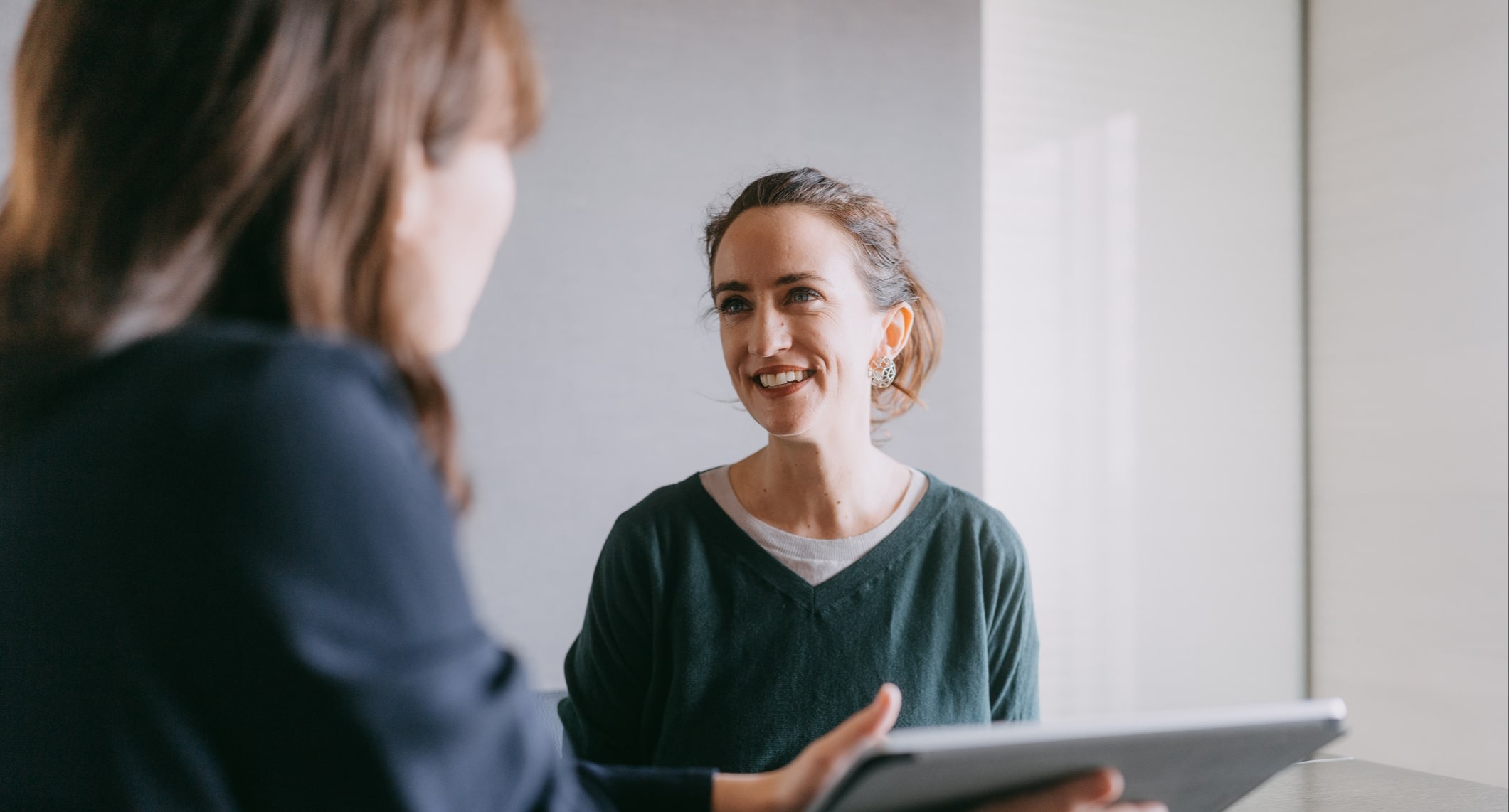 Speak with a neighborhood advisor to learn how<strong> we help you reach your goal.</strong>