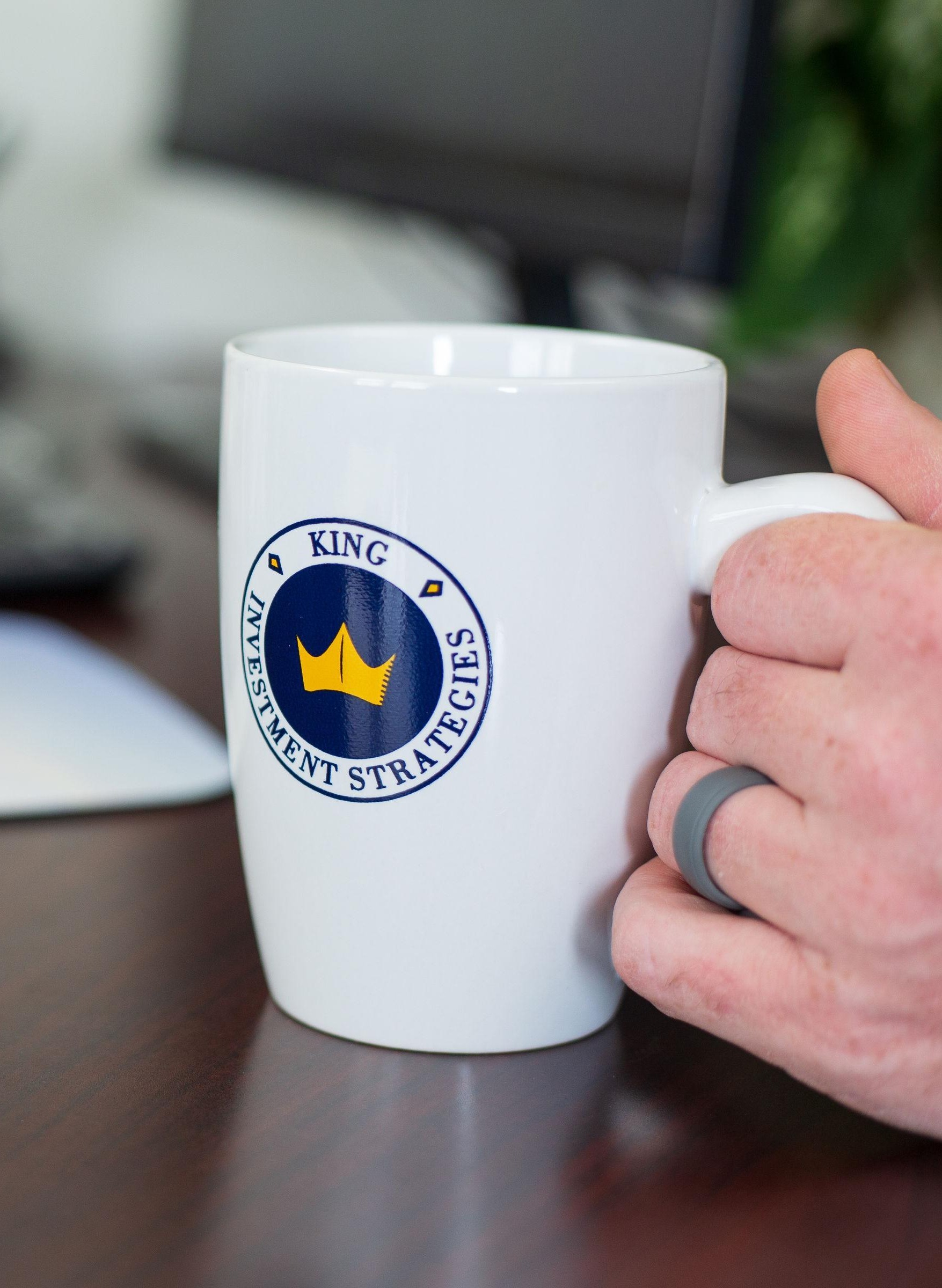 King Investment Mug