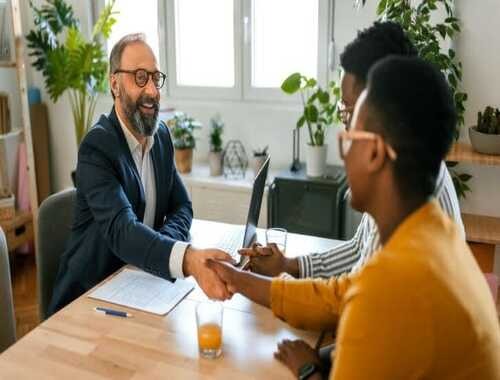 I’m a Financial Advisor: These Are the 5 Questions I Wish New Clients Asked