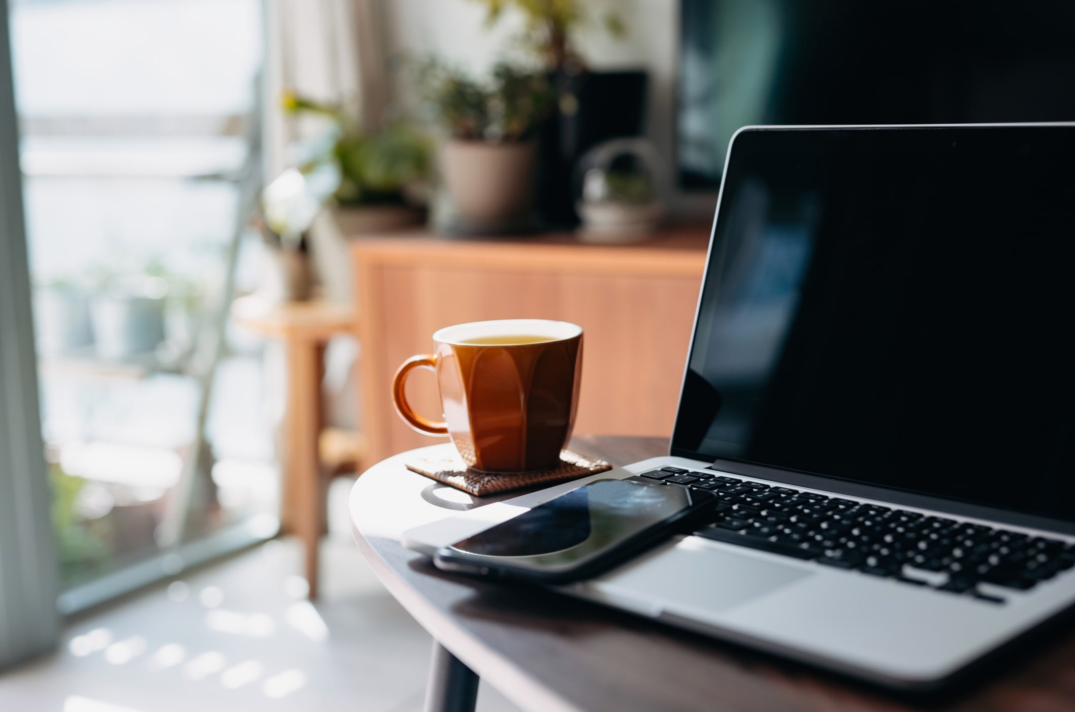 Speak with a neighborhood advisor to learn how<strong> we can help you pursue your goals.</strong>