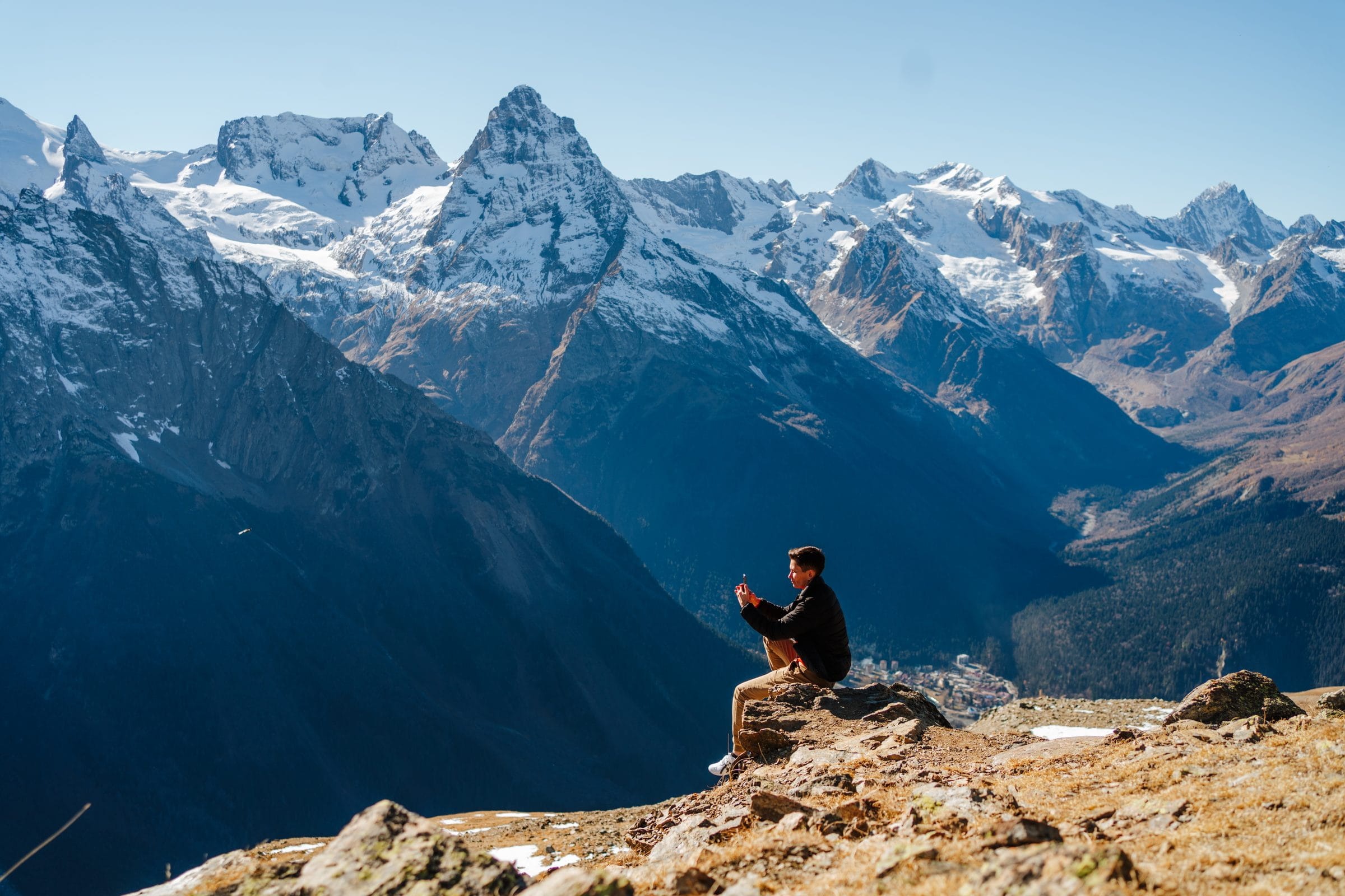 How We Help Independent FinancialExpertise At Your Fingertips