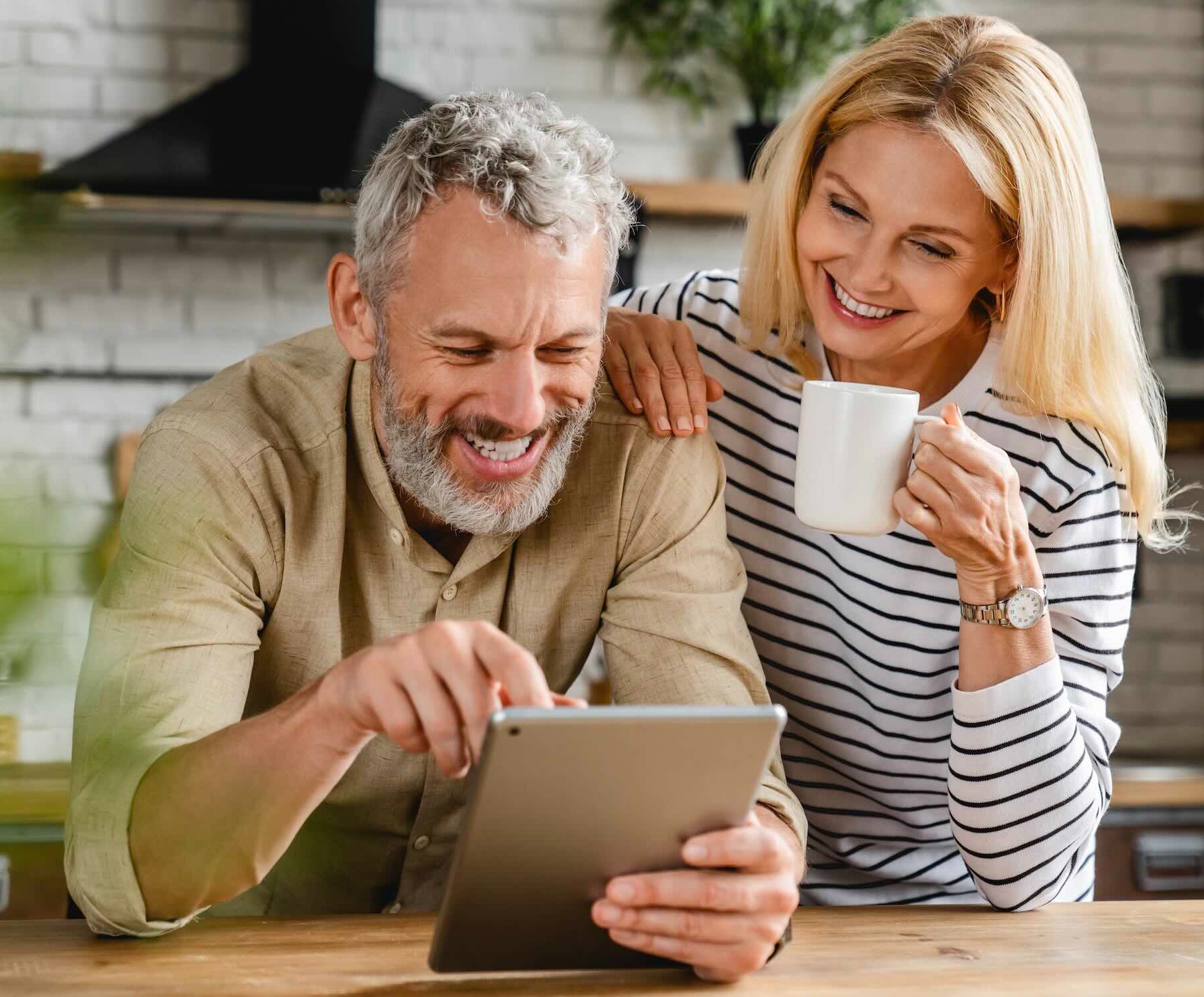 PRE-RETIREES & RETIREESApproach A Retirement You Can Enjoy With A Tax-Intelligent Plan Built To Adapt