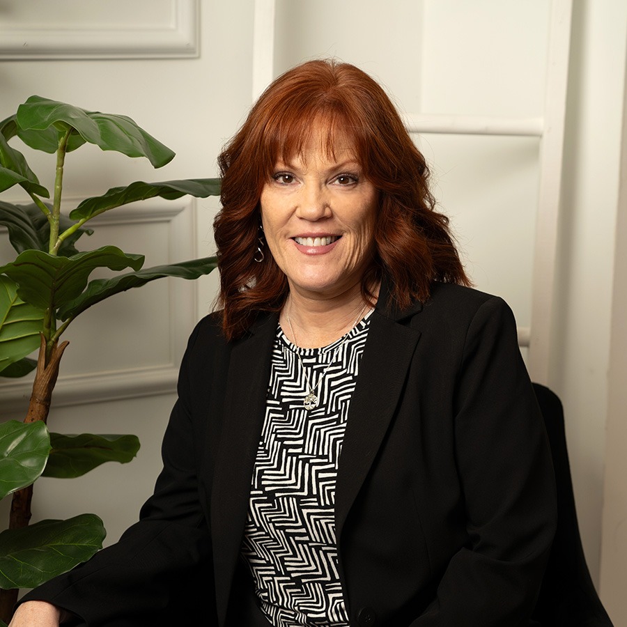 Heather Szabo-Jones Headshot