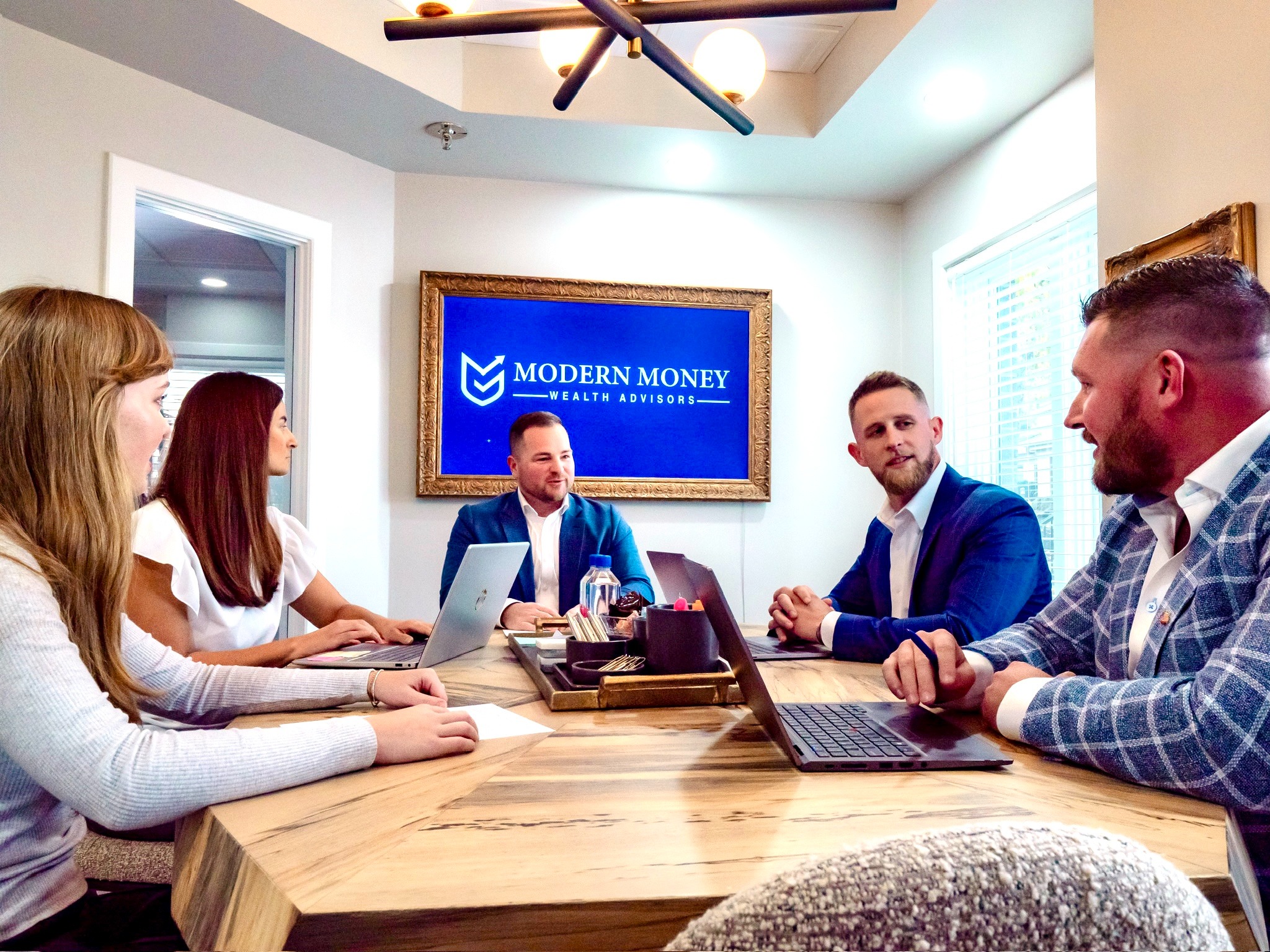 Real Solutions <br/><strong>Why Modern Money Wealth Advisors</strong><br/>