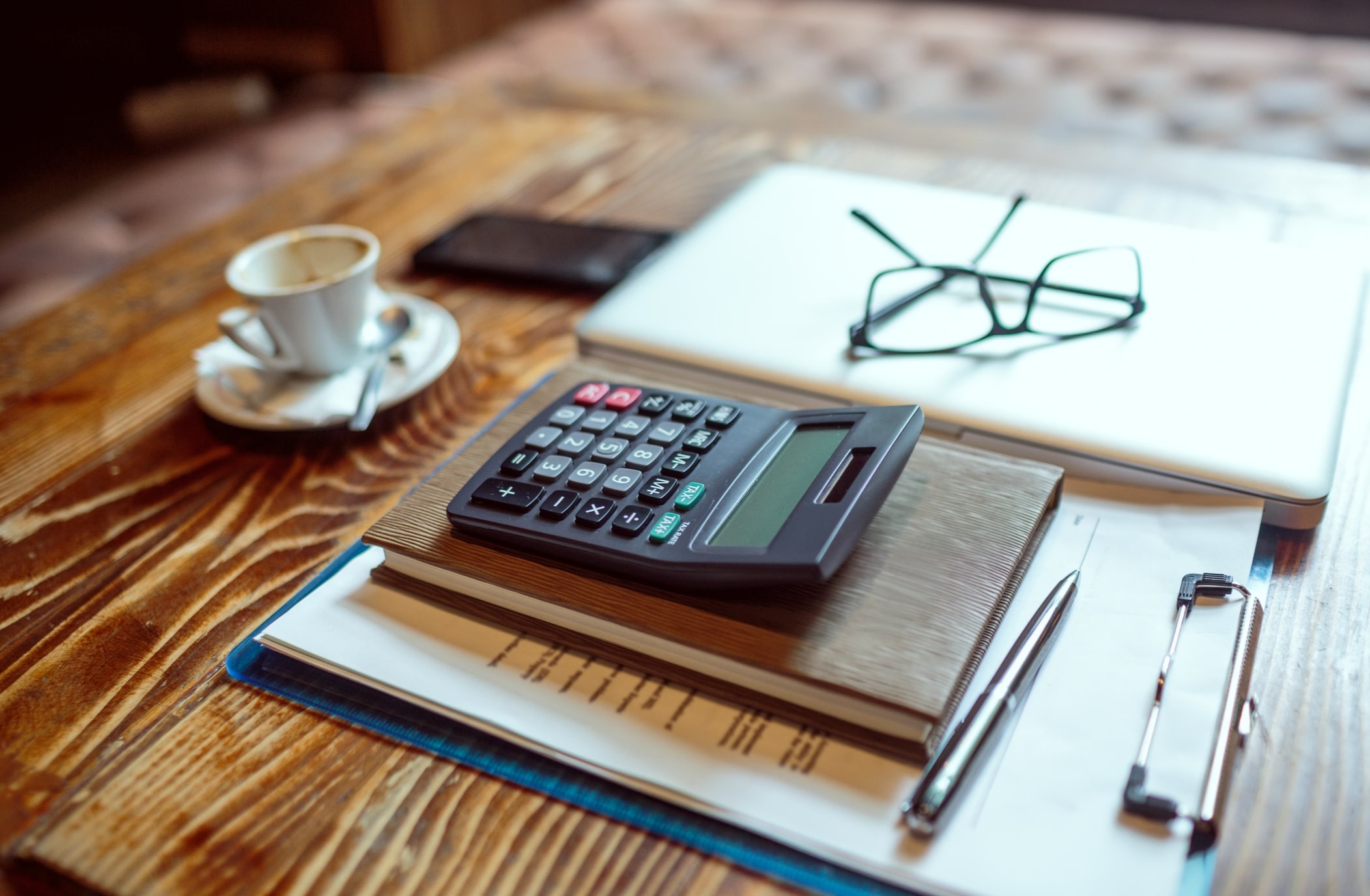 Speak with a neighborhood advisor to learn how <strong>we help you reach your goal.</strong>