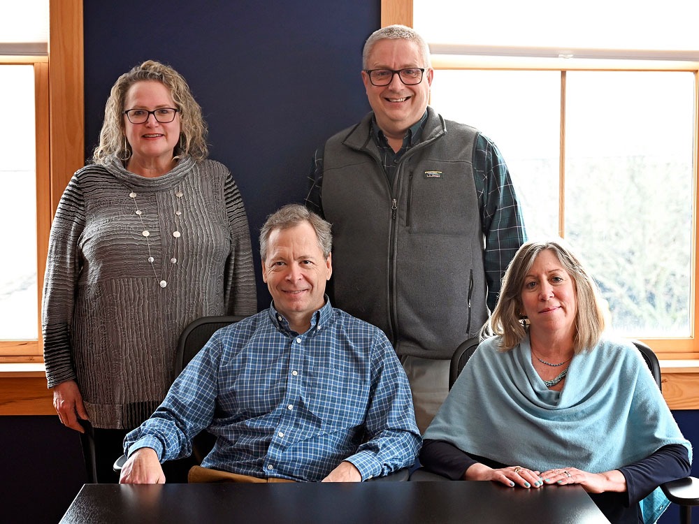 Local insight that creates enduring relationships. 