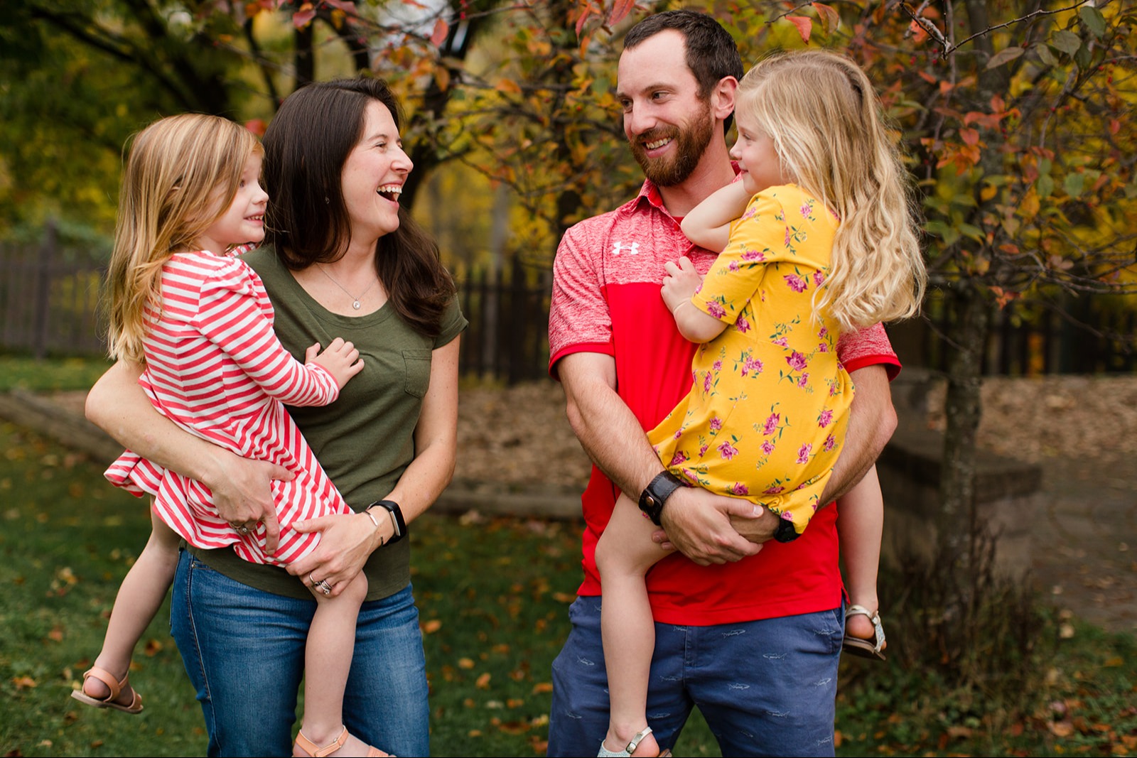 Speak with a local advisor to learn how<strong> we help you reach your goals.</strong>