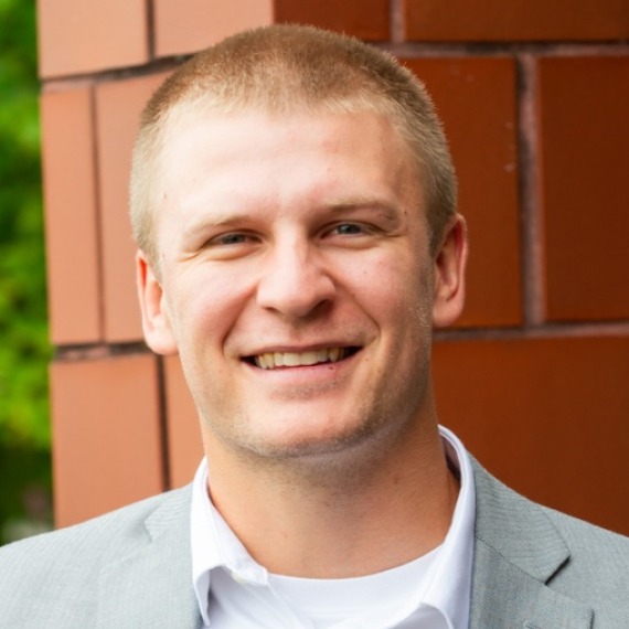 Evan Horn Headshot