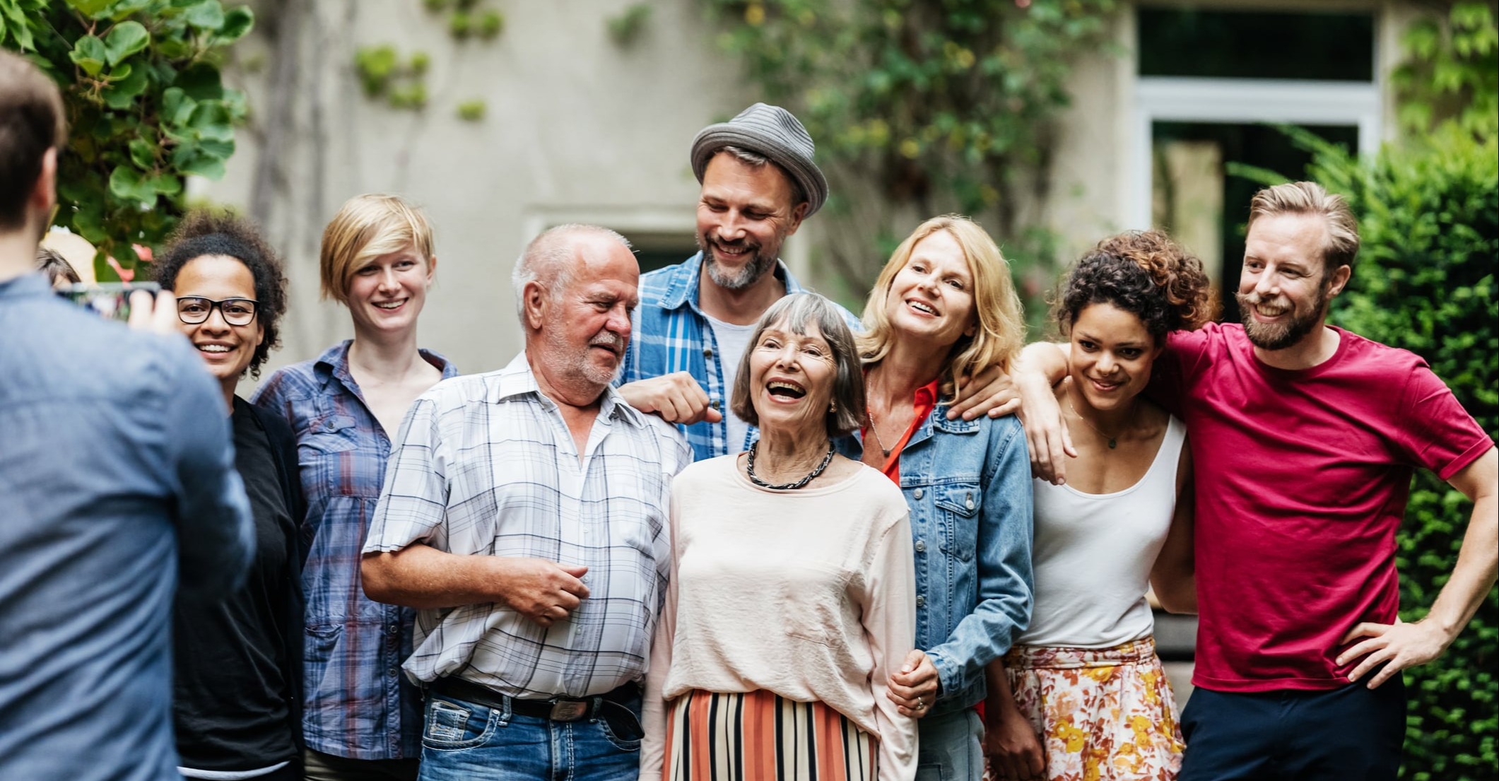 Speak with a neighborhood advisor to learn how <strong>we help you pursue your goal.</strong>