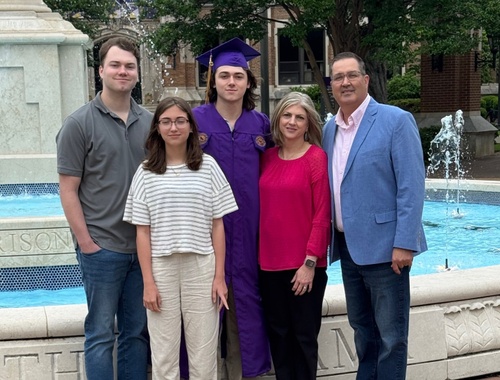 LUKE GRADUATED FROM UNA