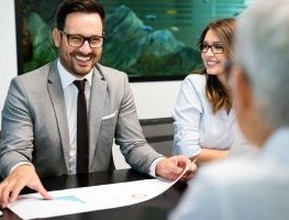 What Does a financial advisor actually do?