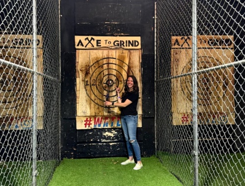 Jacklyn Lundquist axe throwing
