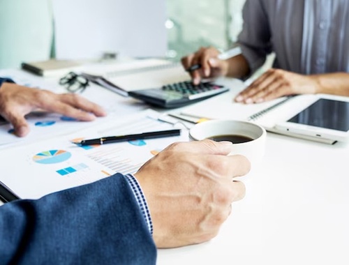 Straightforward Financial Education Built Around Real Needs