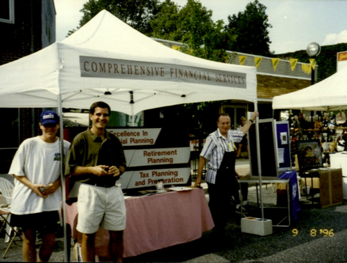 1990<span>b – John Opens His Own Independent Office</span>