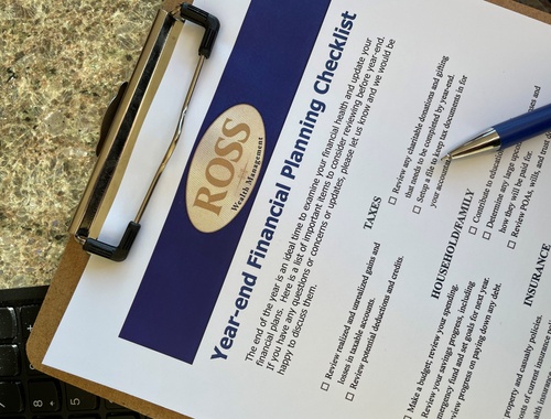 Year-end financial planning checklist