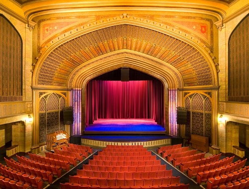 Spotlight on Giving: The Elsinore Theatre