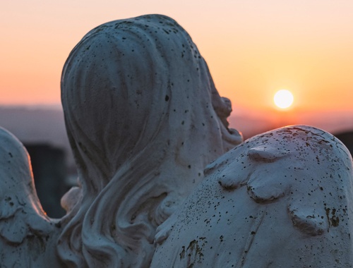 10 Steps to Take When a Loved One Passes Away