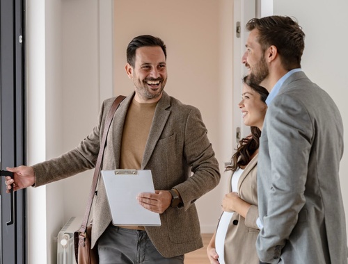 Real Estate Agents: Navigate Fluctuating Income and Market Cycles