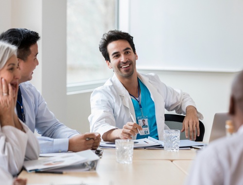 Attendings &<br/>Associates