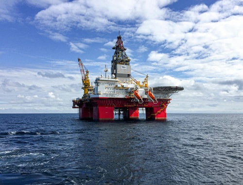 Higher Oil, Higher Stakes: A New Test for Consumers and the Fed