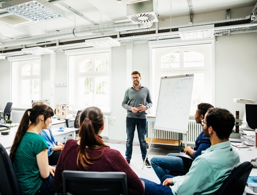 BUSINESS 360<br/>