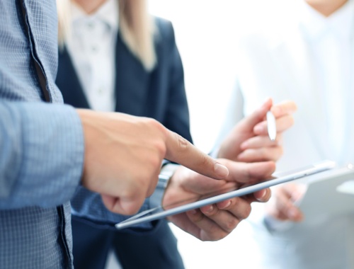 Reviewing items on a tablet